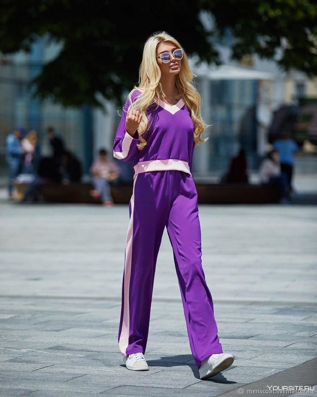Фиолетовые спортивные штаны женские - 27 фото
