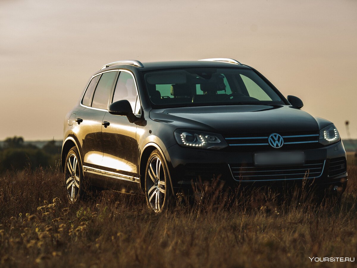 Volkswagen Touareg 2 Black