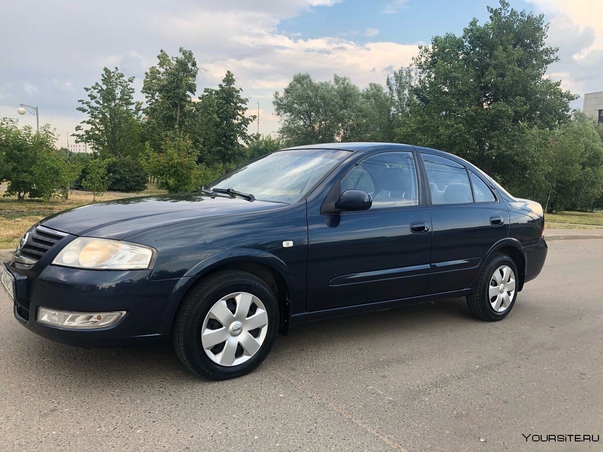 Nissan Almera