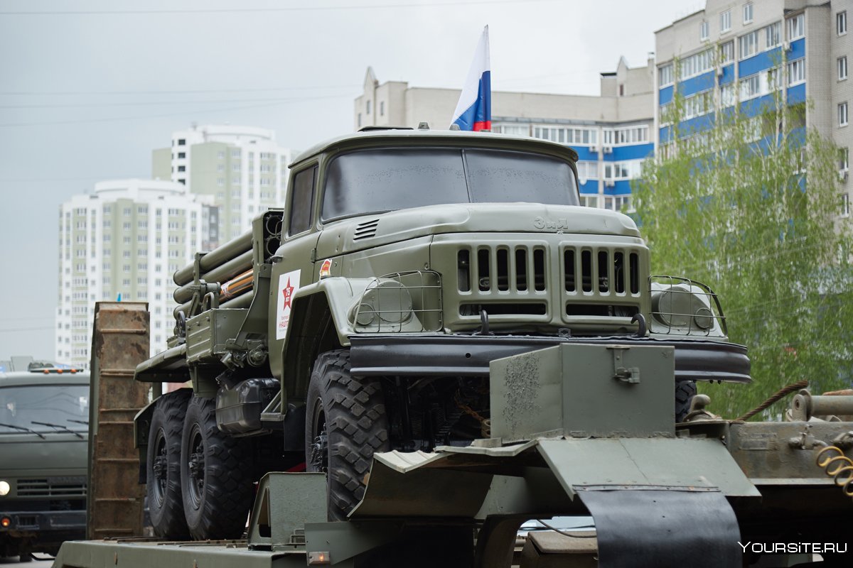 Большая колонна военной техники России