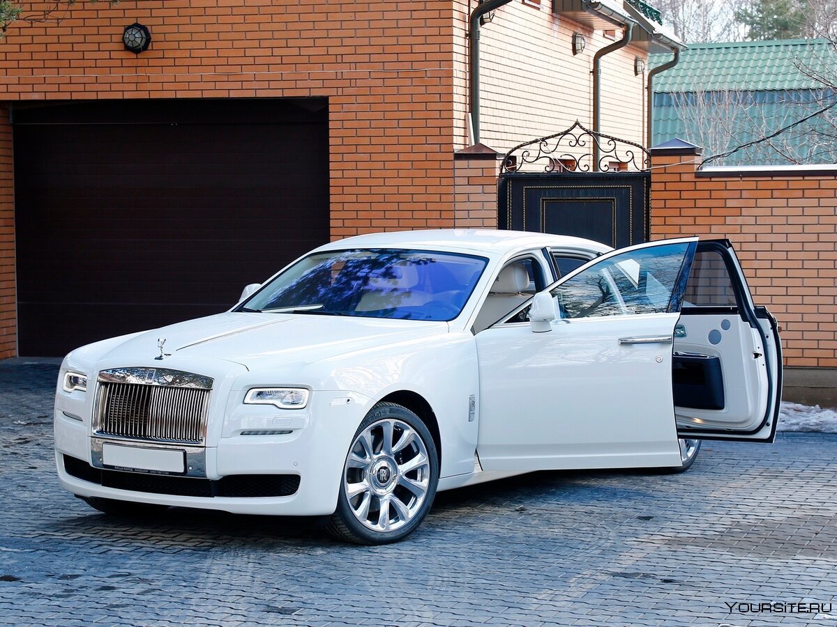 Rolls Royce Ghost Phantom White