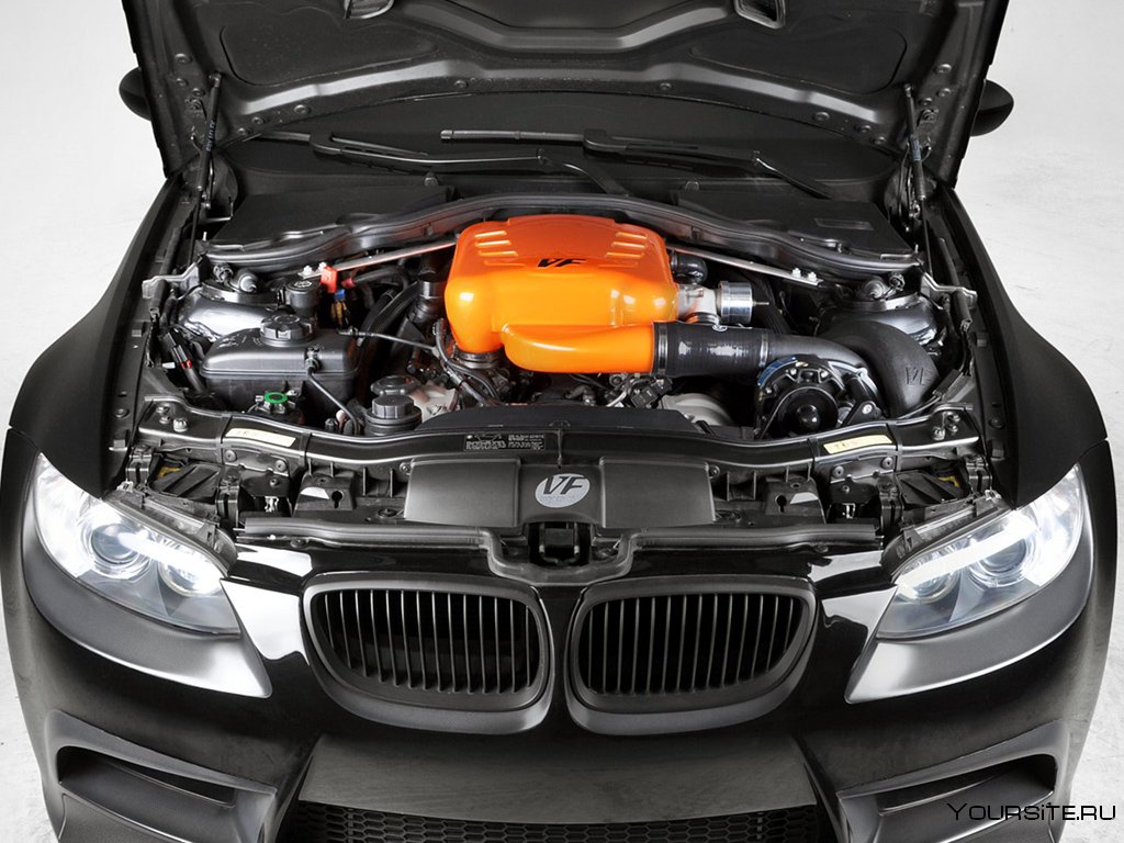 BMW m3 e90 моторное отделение