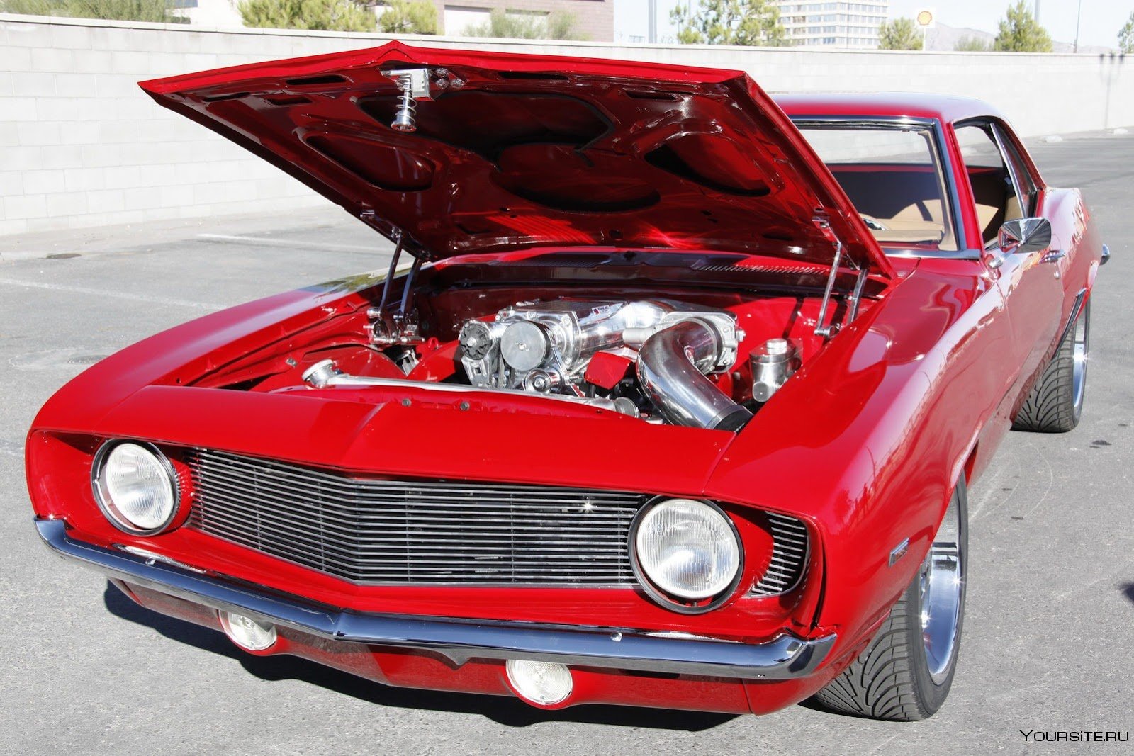 Машина без капота. Mustang 1967 под капотом. Открытый капот. Открытый капот машины. Машина с открытом капотом.
