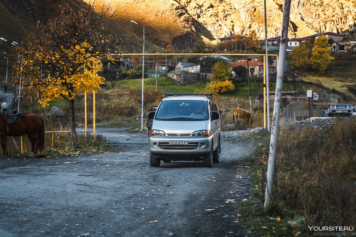 Грузия Тбилиси машины