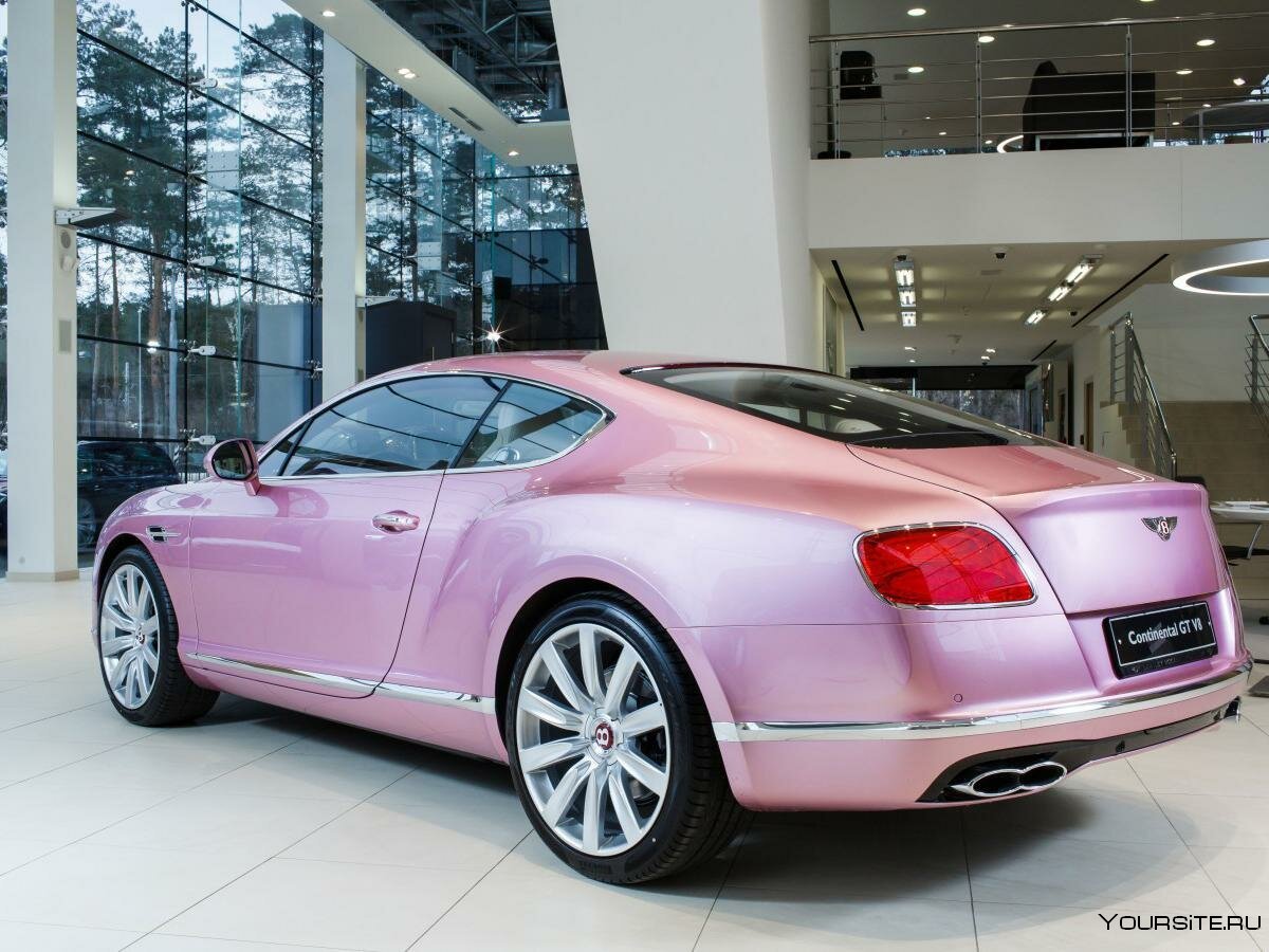 Bentley Bentayga розовый