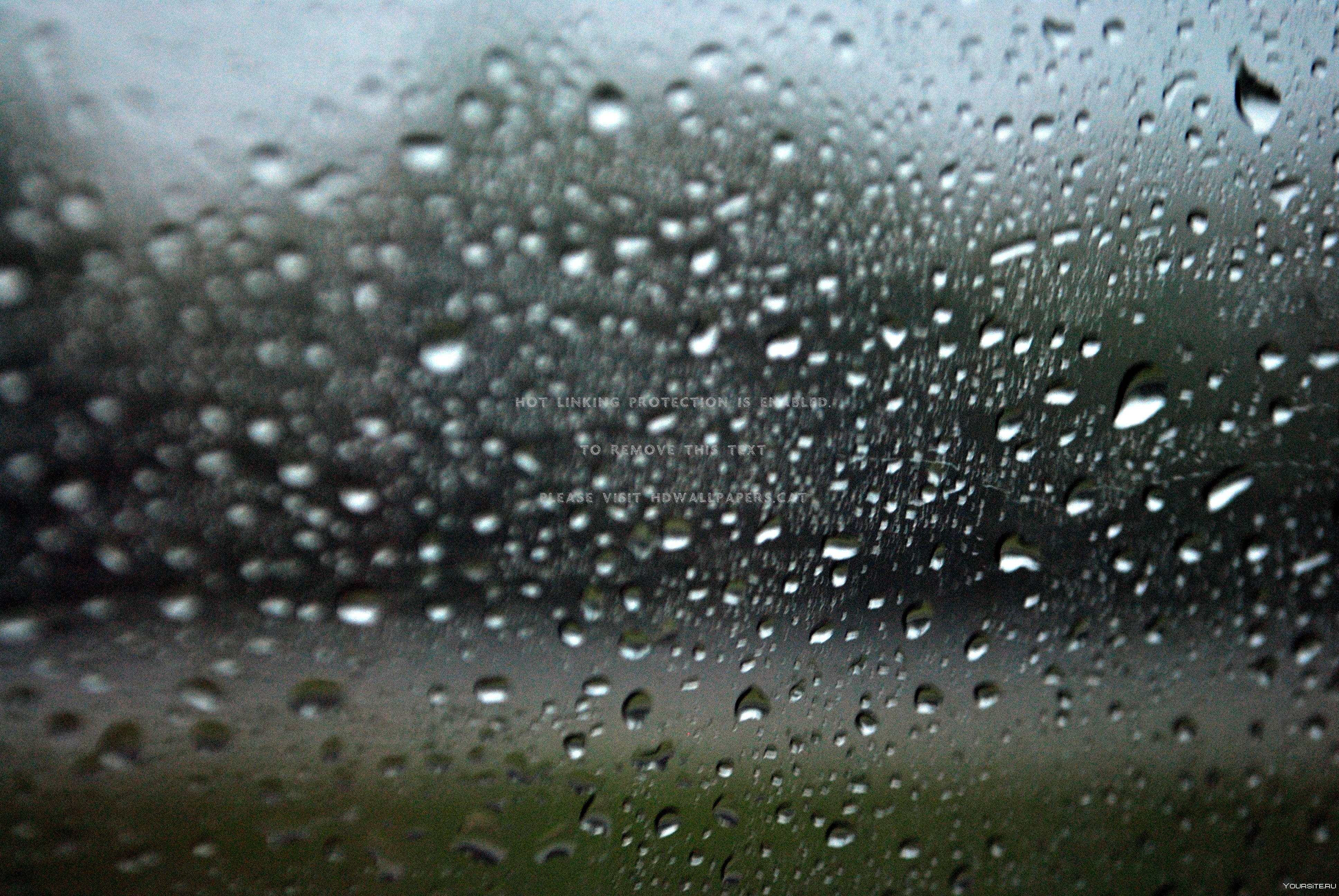 It usually rain. Мокрое стекло. Капли на стекле. Капли на стекле машины. Капли дождя.