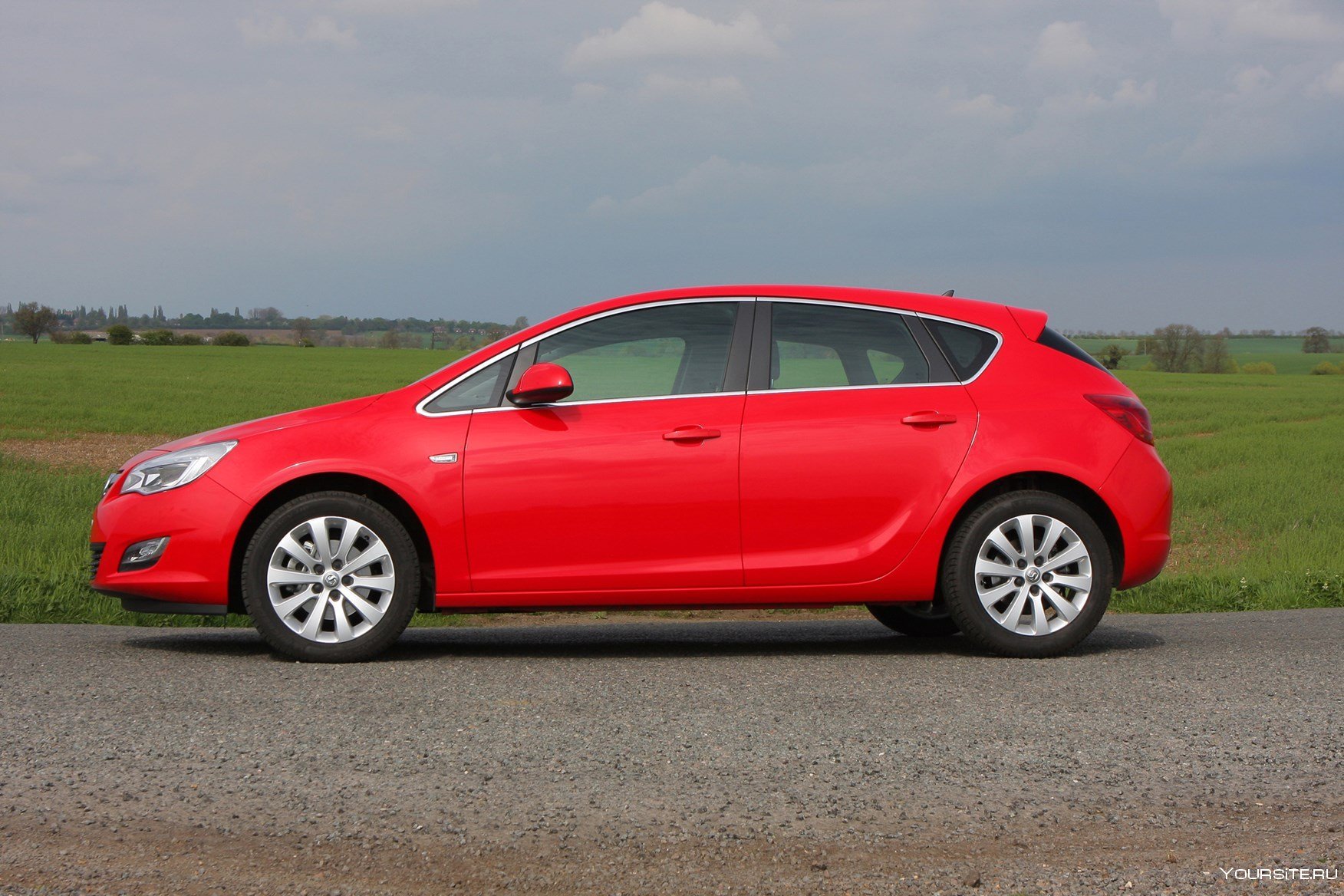 Купить опель j хэтчбек. Opel Astra j 2015 хэтчбек. Opel Astra 2009 Hatchback.