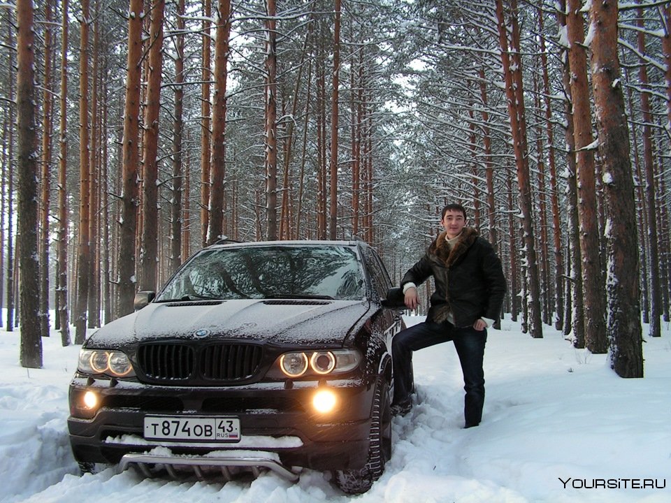 BMW x5 зима в лесу