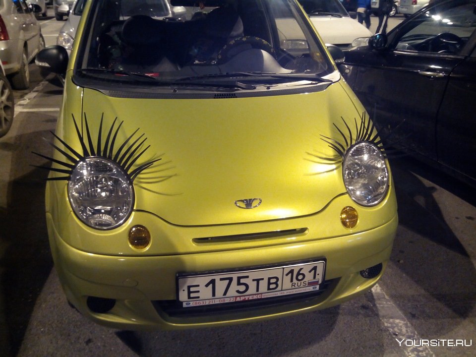 Реснички на машину свадебную