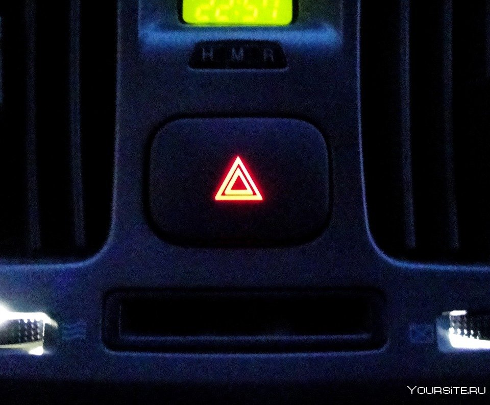 Панель приборов КАМАЗ кнопка аварийной сигнализации