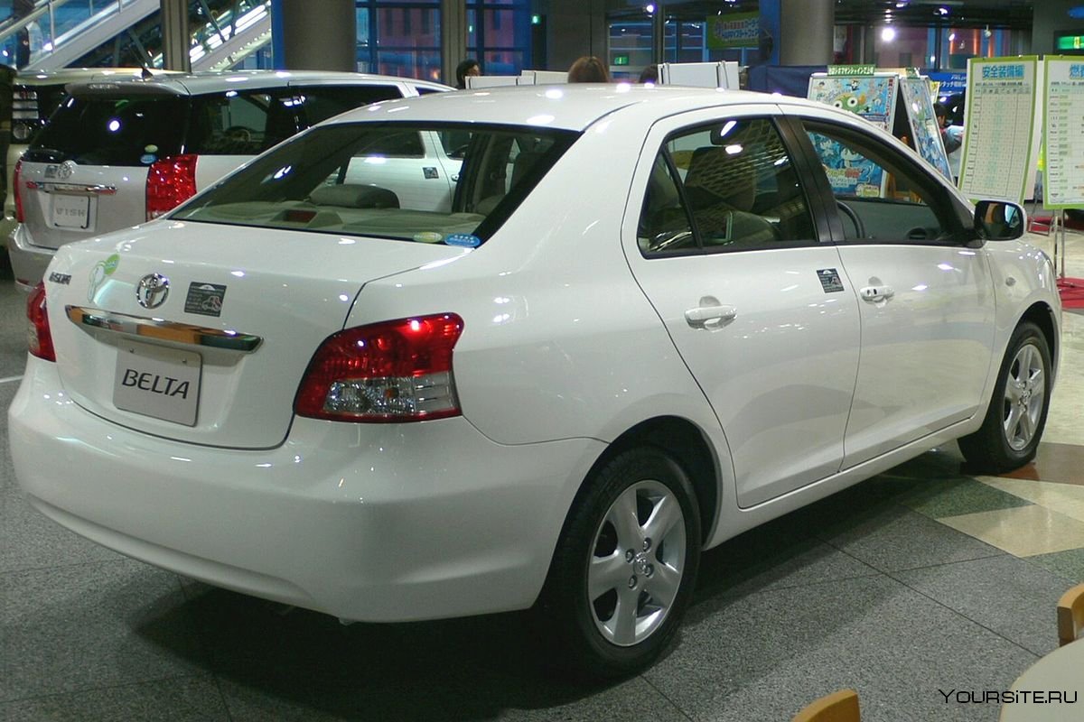 Тойота Ярис седан 2008