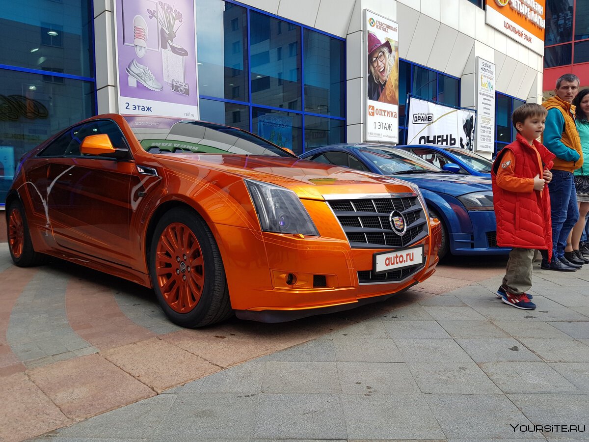 Cadillac CTS 2 оранжевый