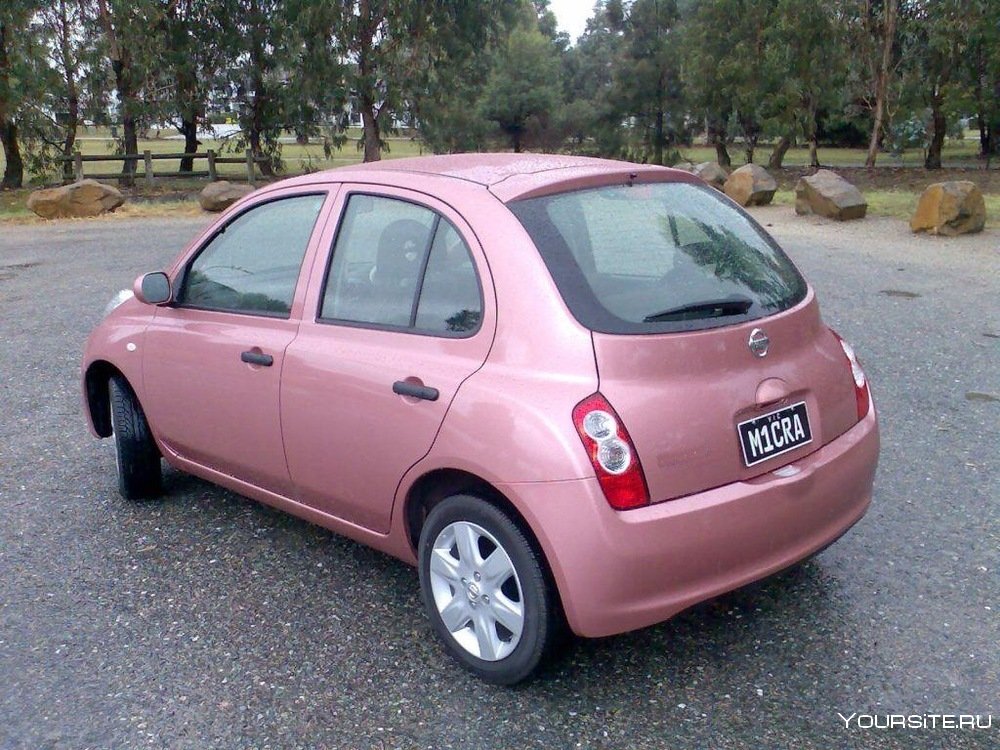 Nissan March 2002 розовый
