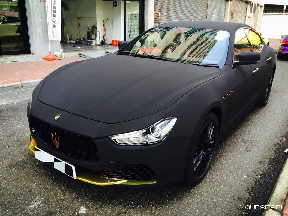 Мазерати черная матовая