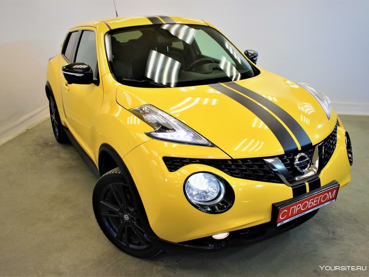Nissan Juke желтый