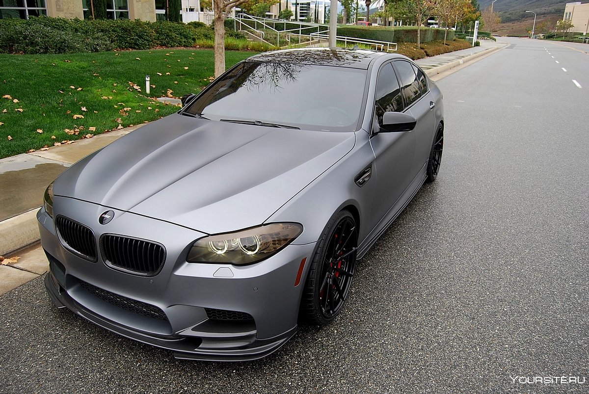 BMW f10 серый мат
