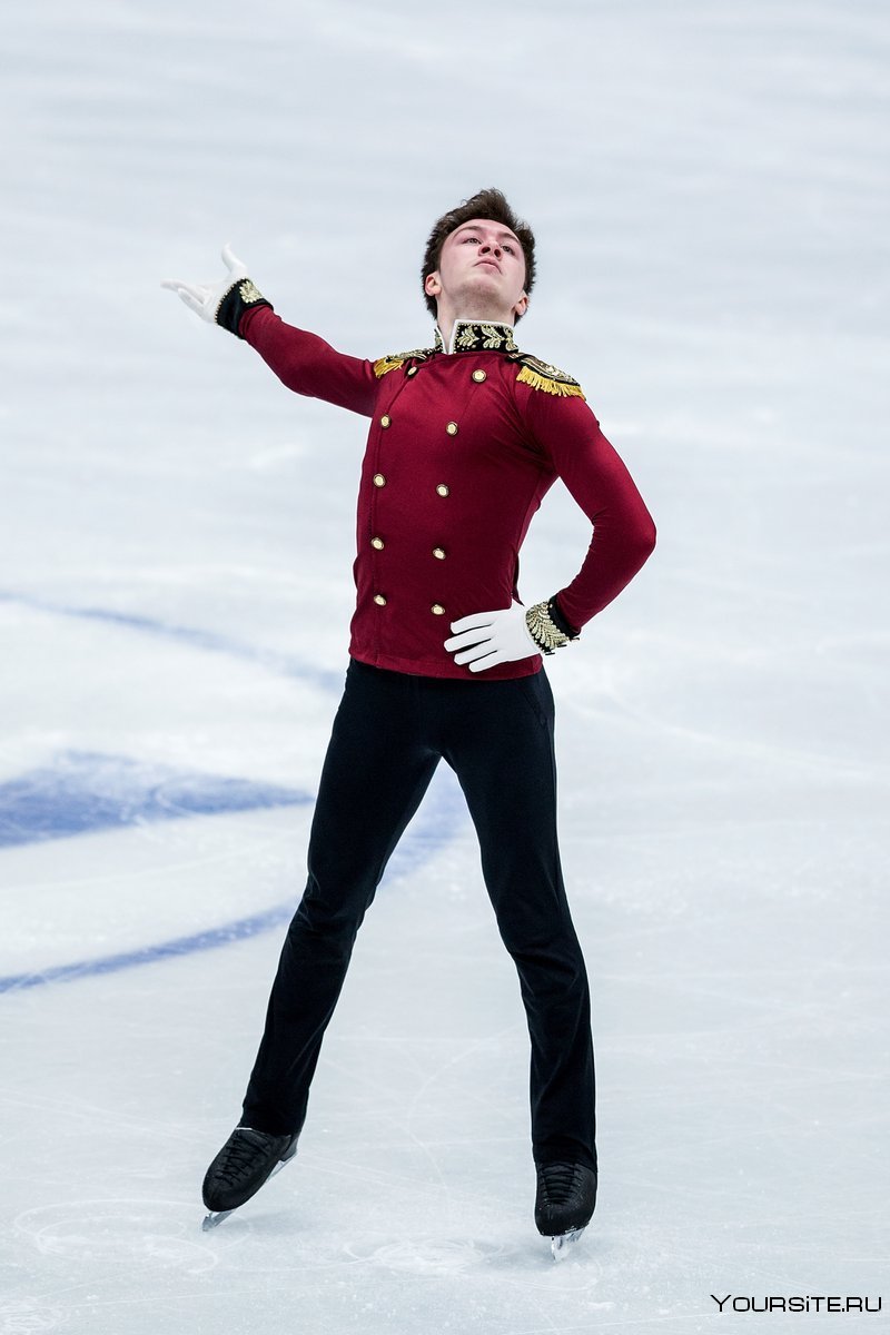 Дмитрий Алиев маскарад