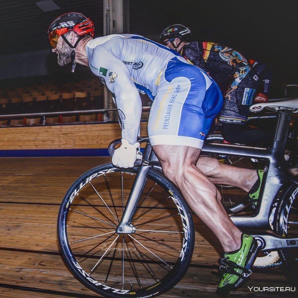 Роберт Форстеманн ноги