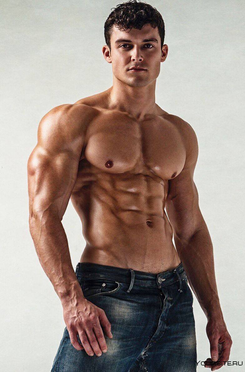 Красивая мужская фигура