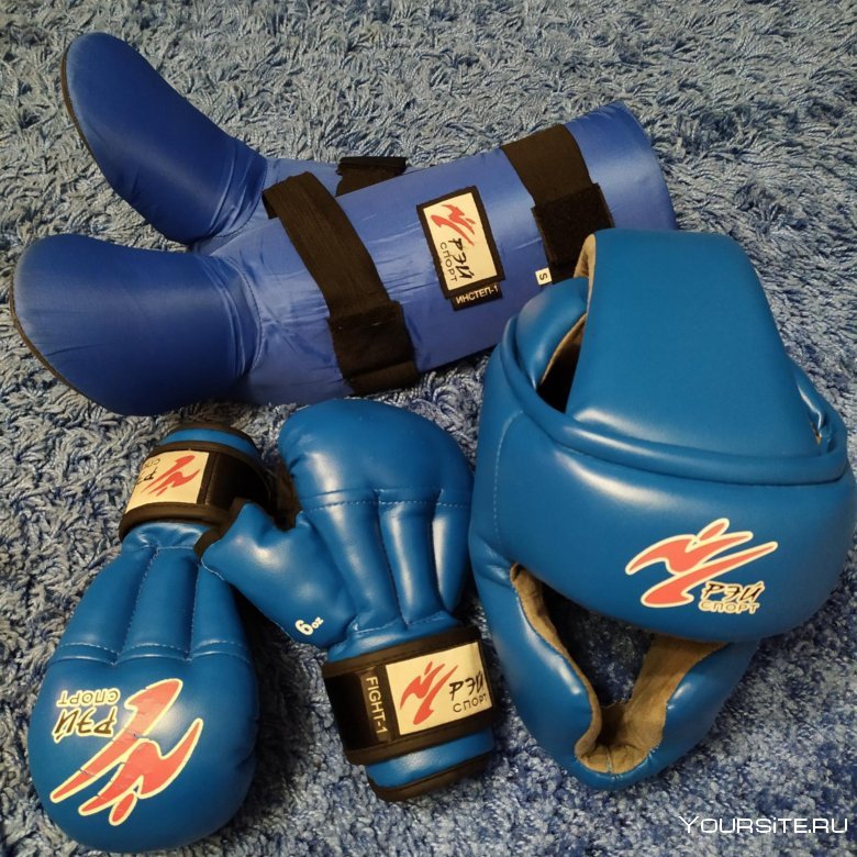Боксерские перчатки вектор