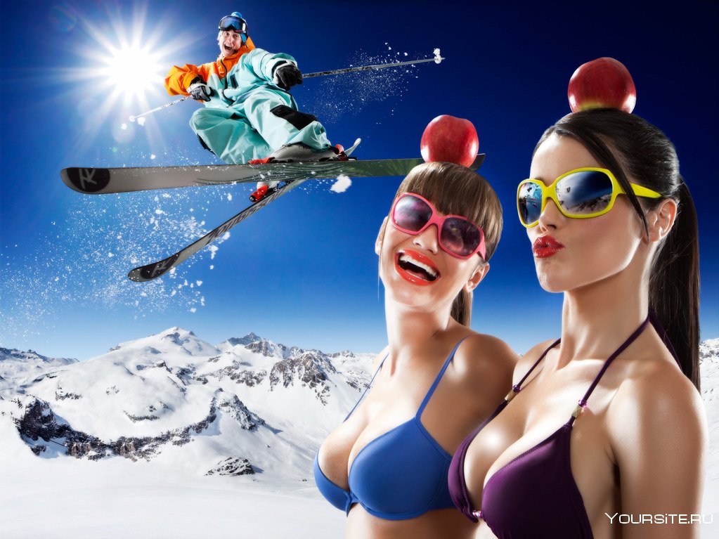 Девушки в купальниках на лыжах