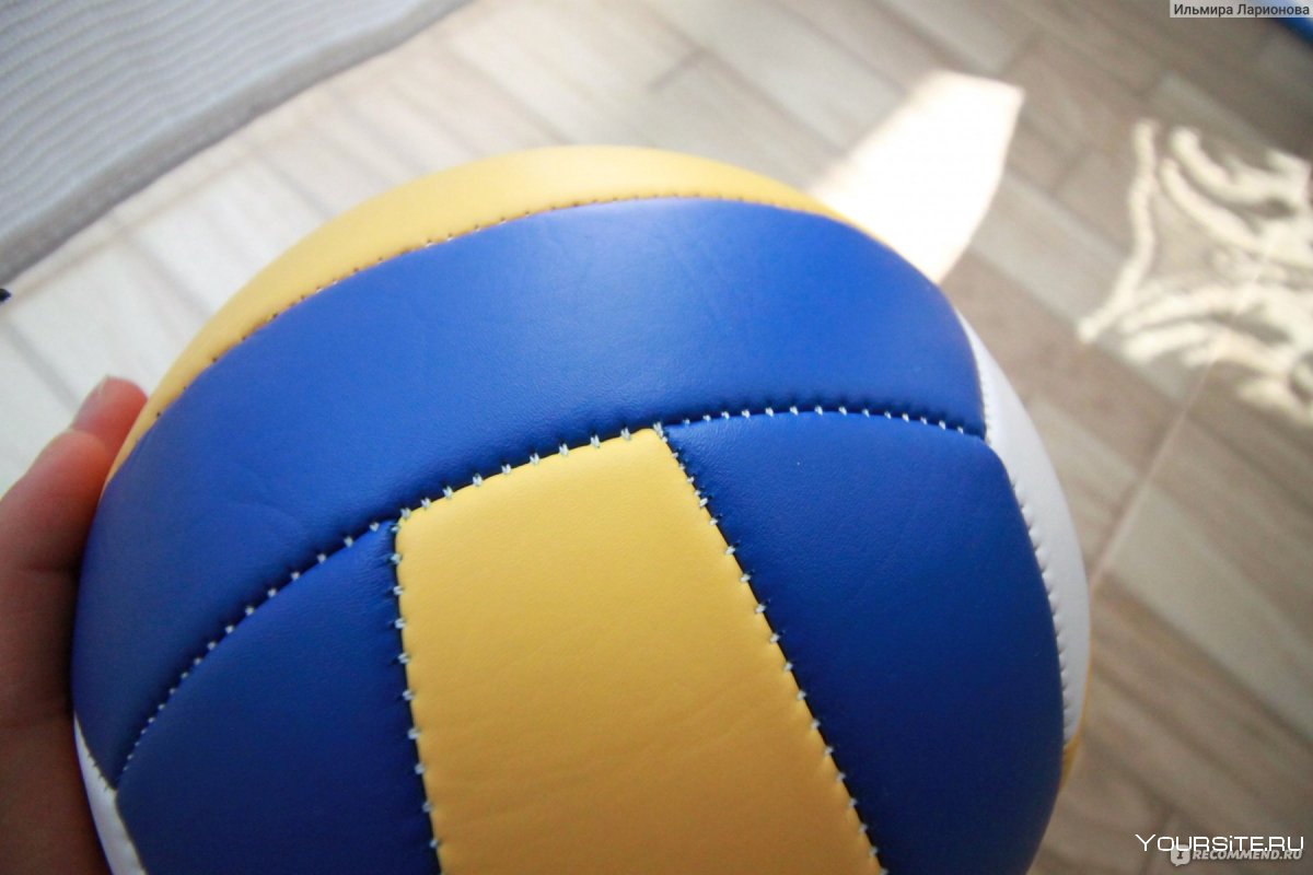 Грыжа на мяче волейбольном