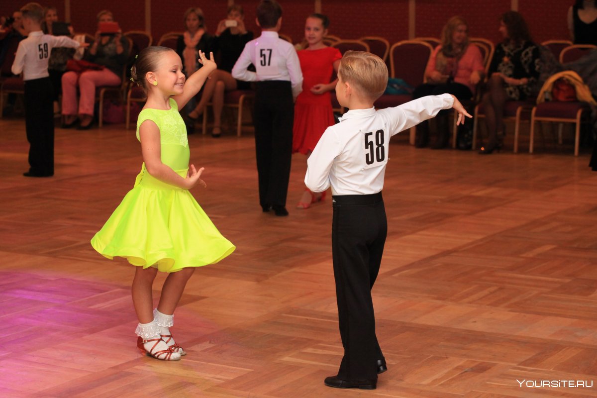 Конкурс бальных танцев среди детей