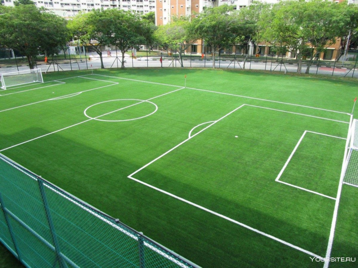 Футбольное поле в Японии