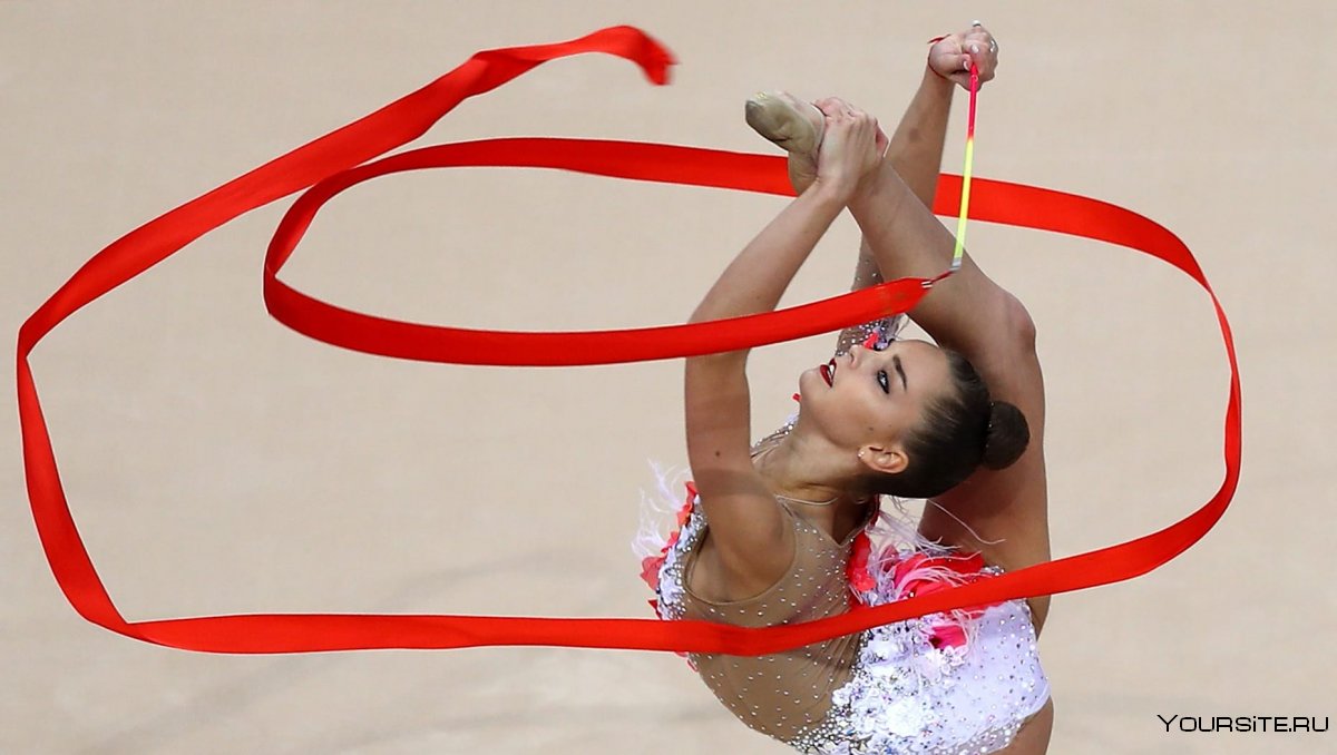 Дина Аверина художественная гимнастика
