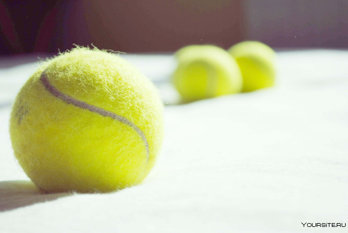 Жёлтый теннисный мяч Советский