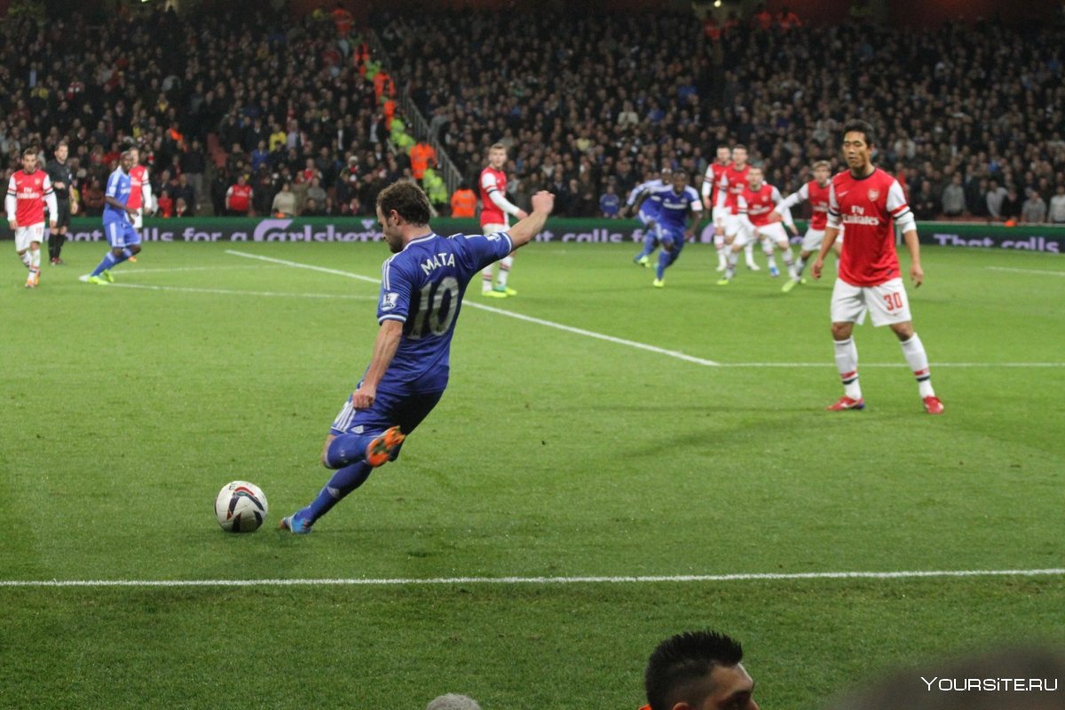 Свободный удар в футболе