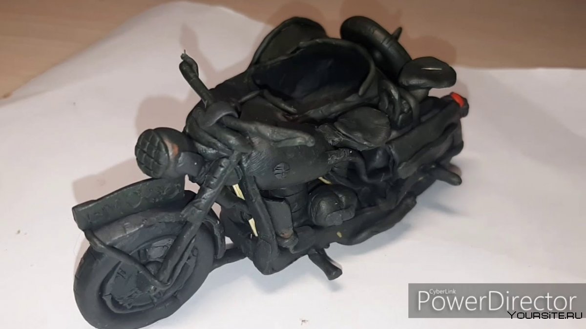 Мотоцикл БМВ из пластилина