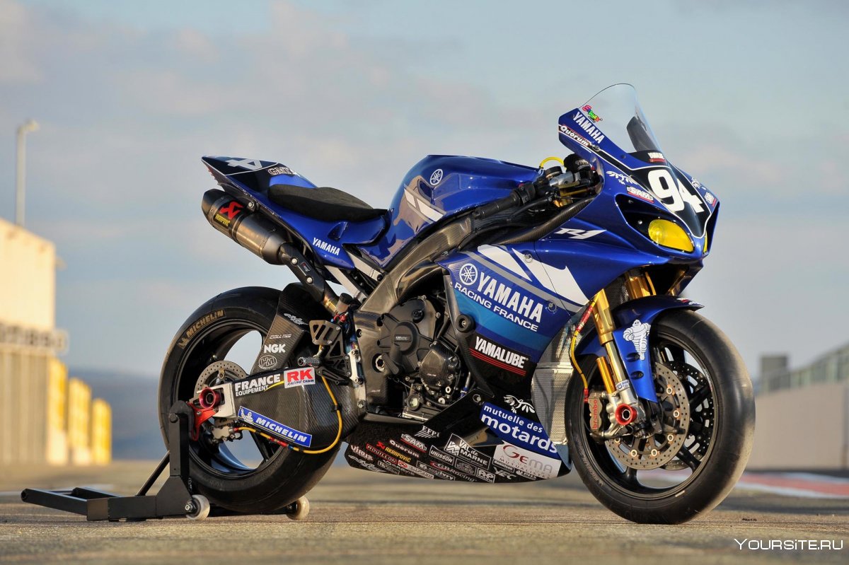 Yamaha r1 Racing