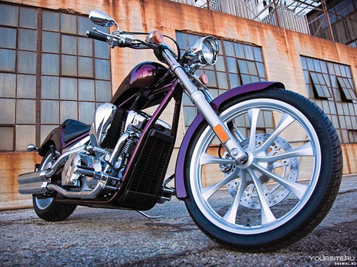 Мотоцикл Honda vt1300cx