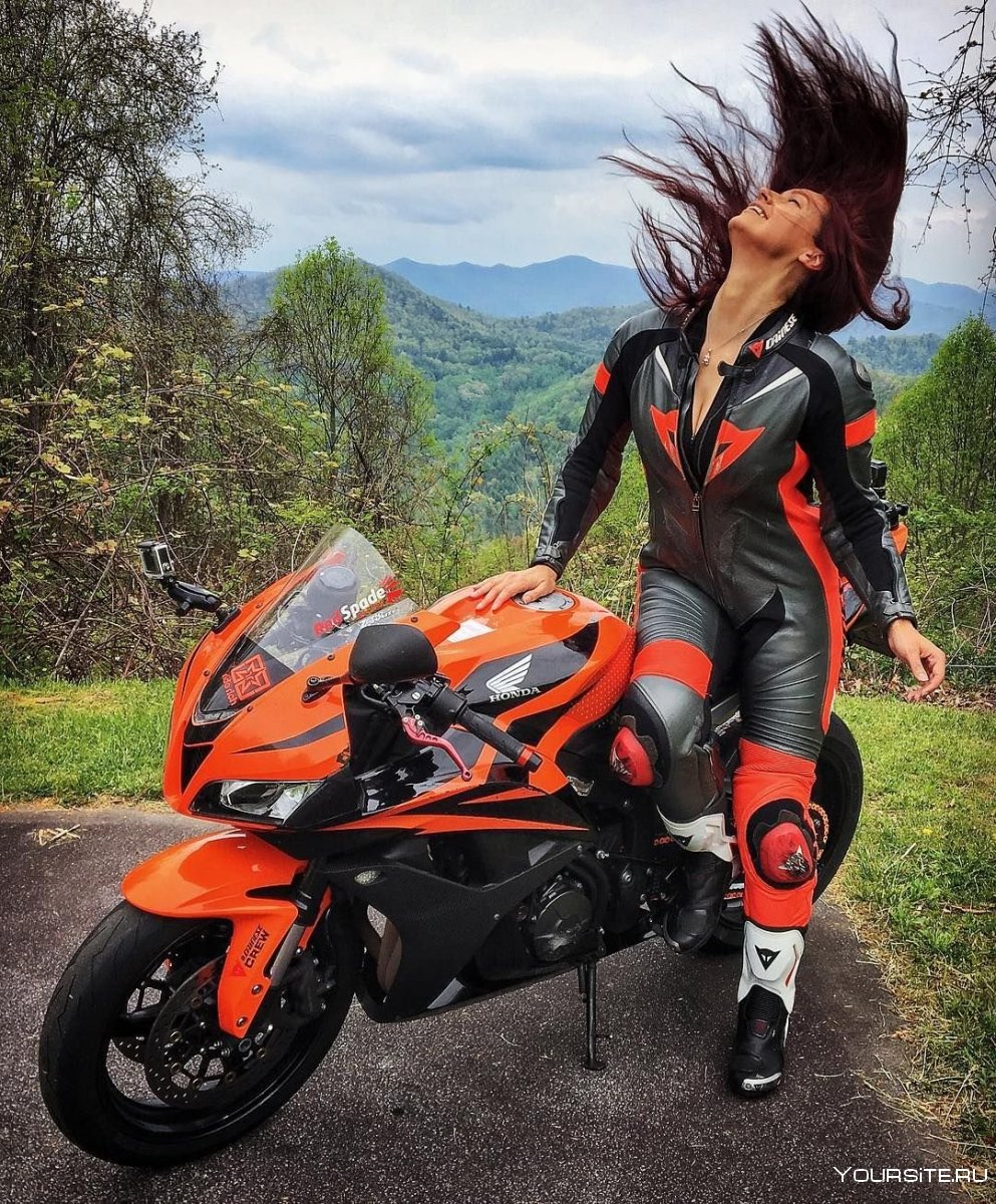 Женский костюм для мотоцикла