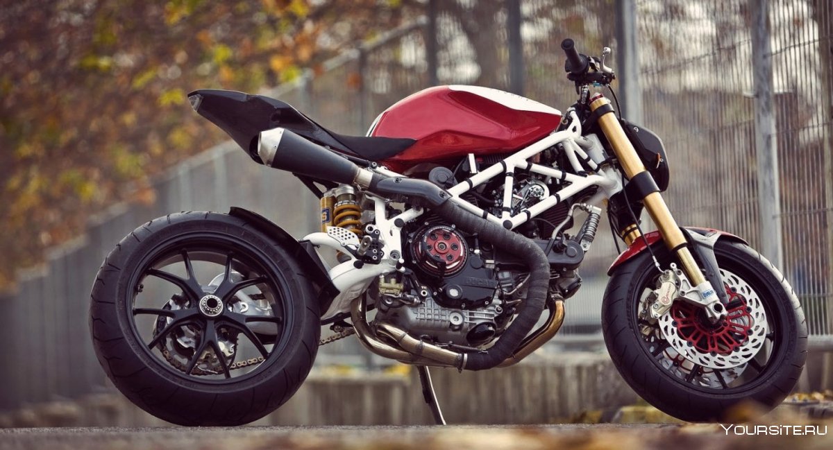 Мотоцикл Ducati Monster 2020