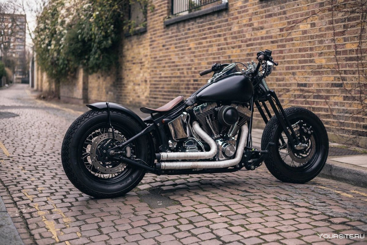 Мотоцикл боббер Harley Davidson