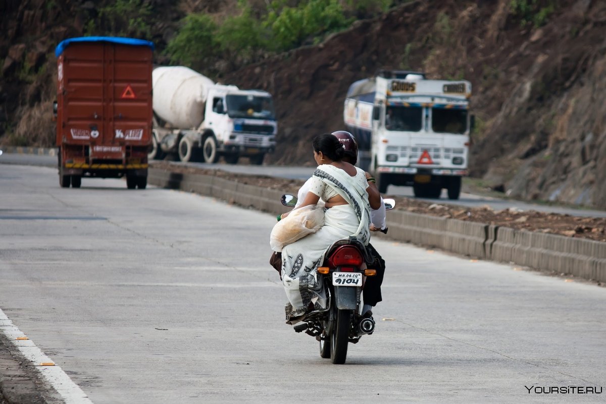 Мотоциклы и Мопеды в Индии