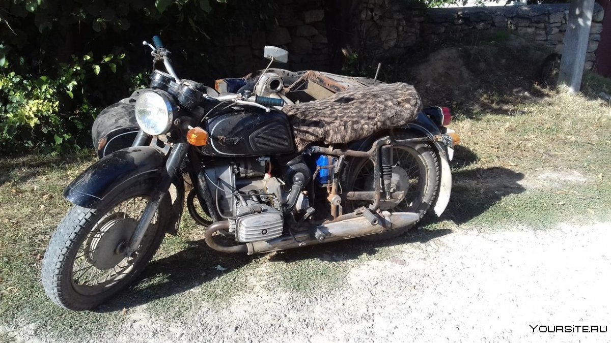 Мотоцикл Днепр деревенской