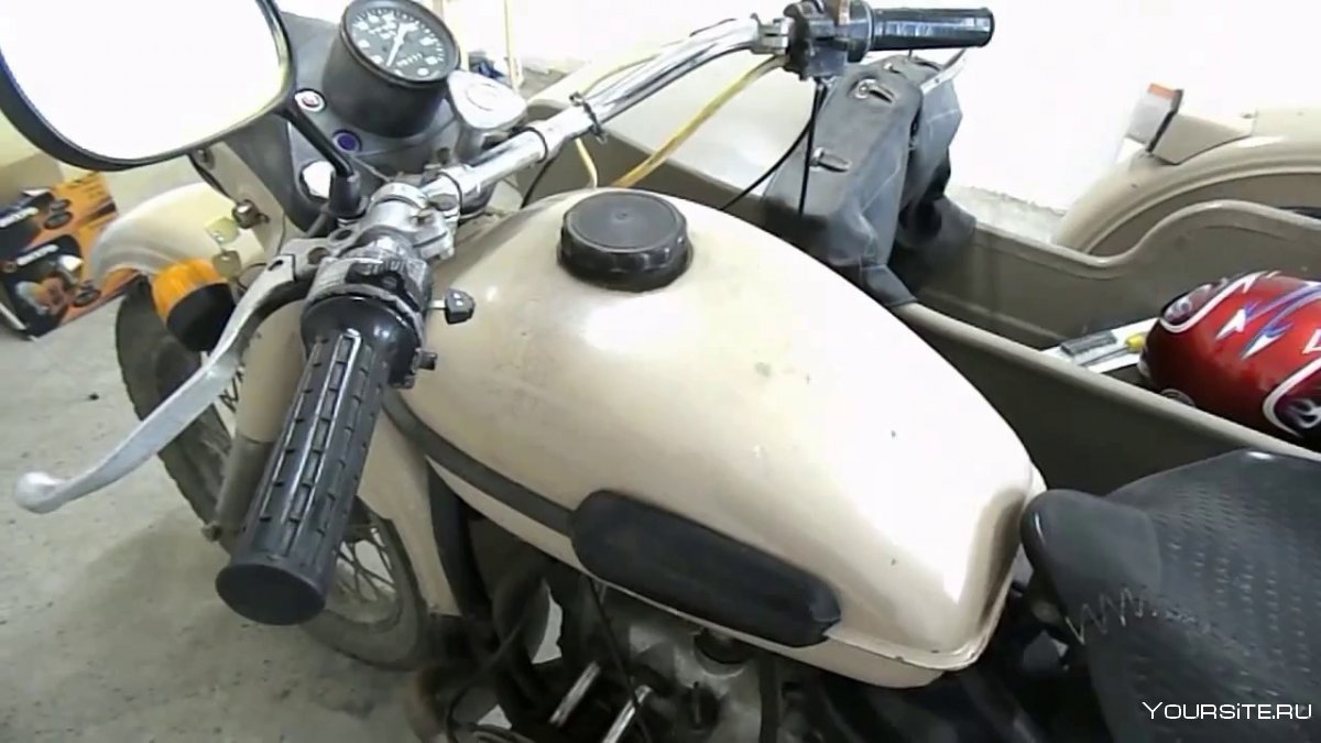 Кастомный бак для мотоцикла Урал