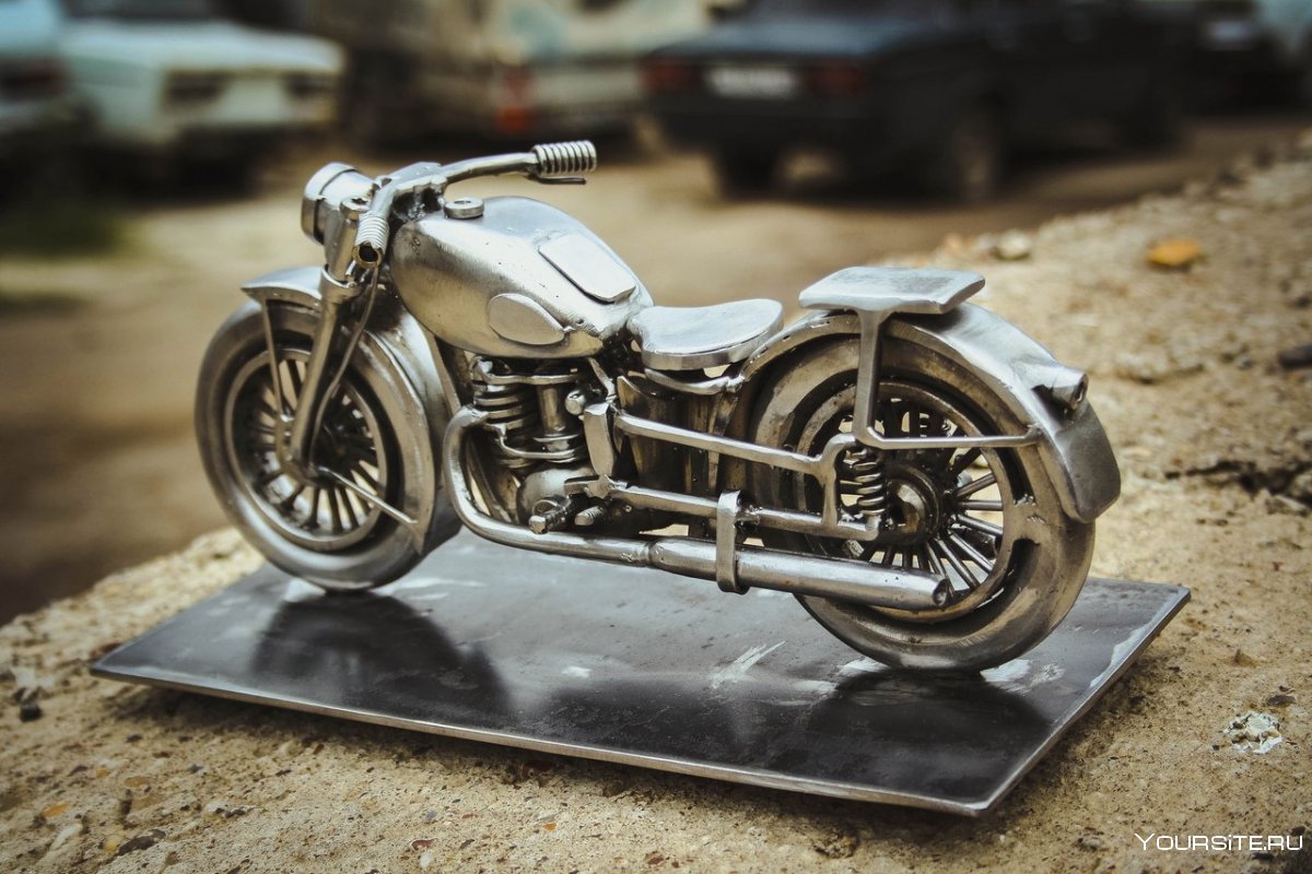 Скульптура мотоцикл