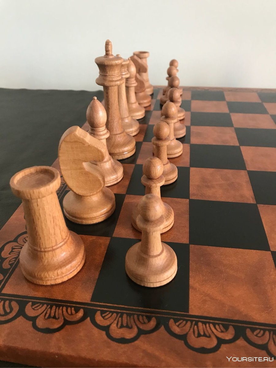 Деревянные шахматы Ferroni