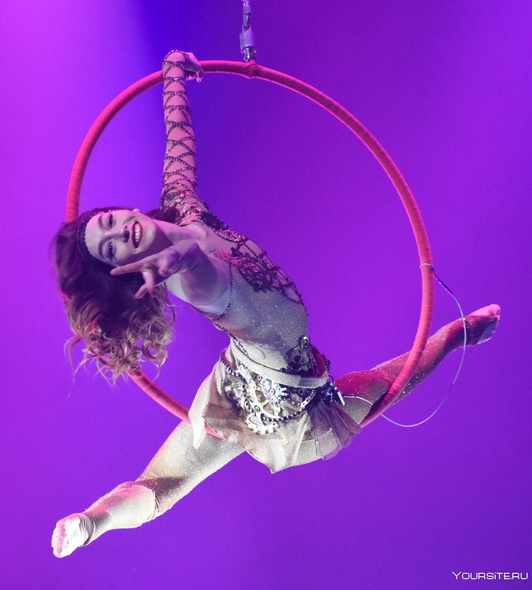 Ксения Елкина воздушная гимнастка