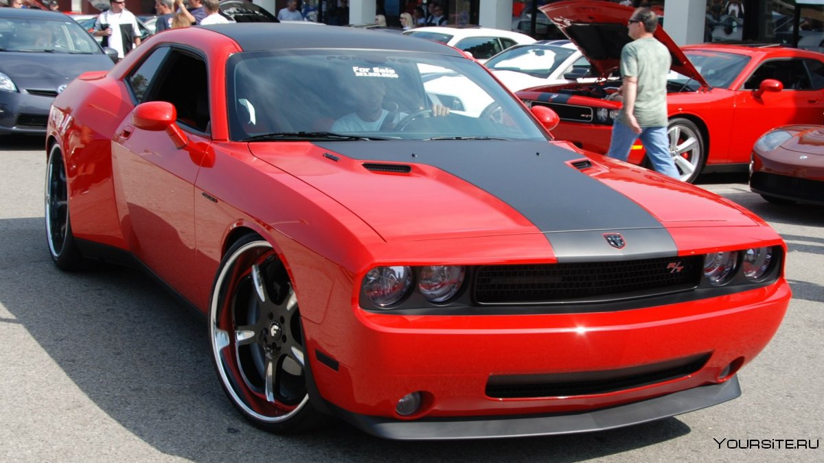 Dodge Challenger Red 4л