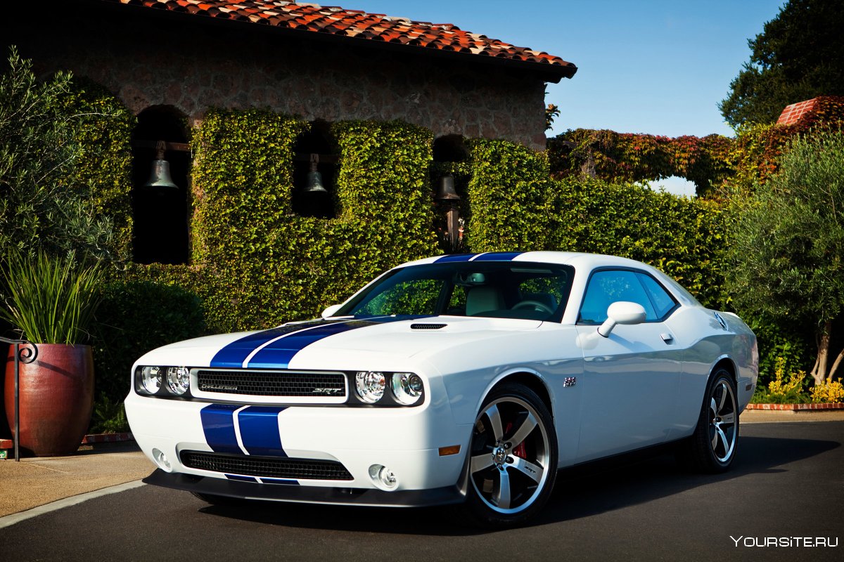 Dodge Challenger srt8 392