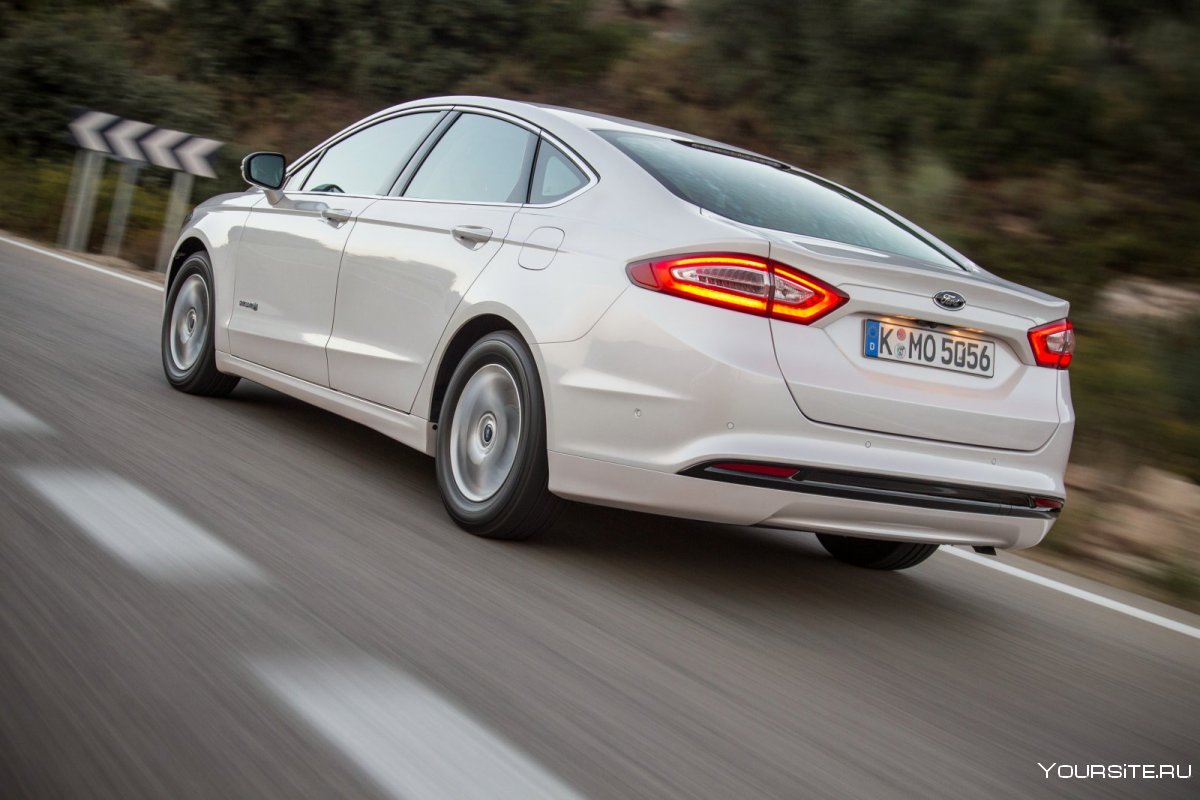 Ford Mondeo 2015 седан