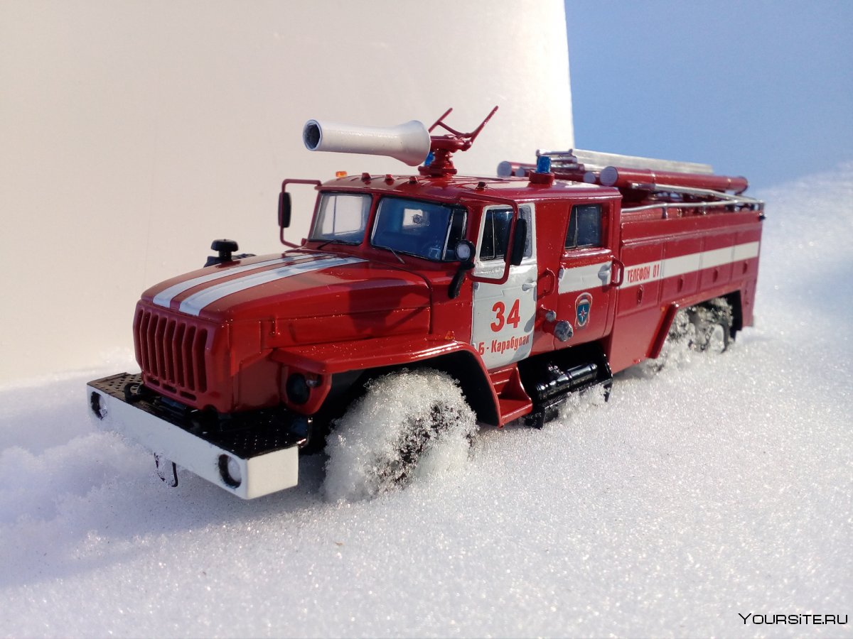 АЦ-40 (Урал-4320) 1/43