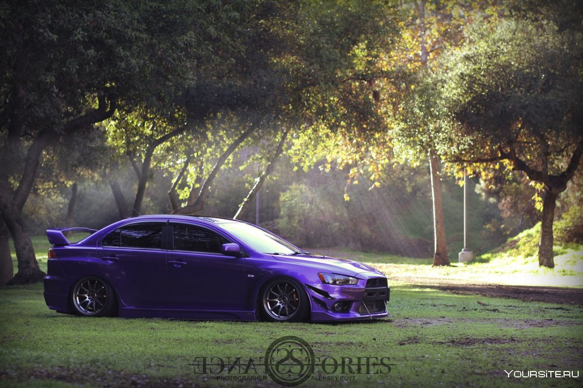 Готка на каблуках за рулем