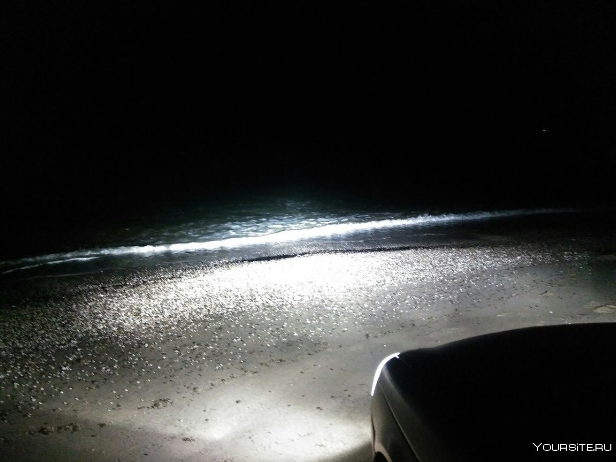 Машина ночь море