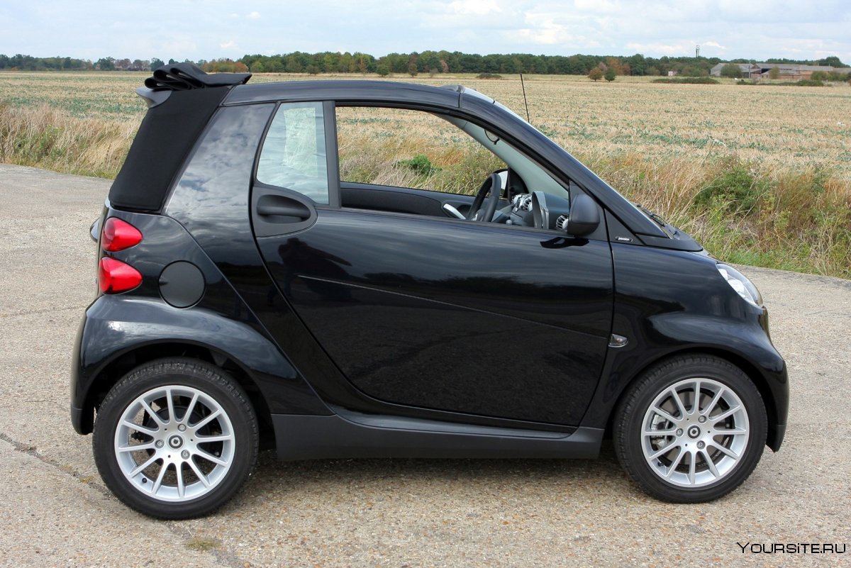 Mercedes Smart car